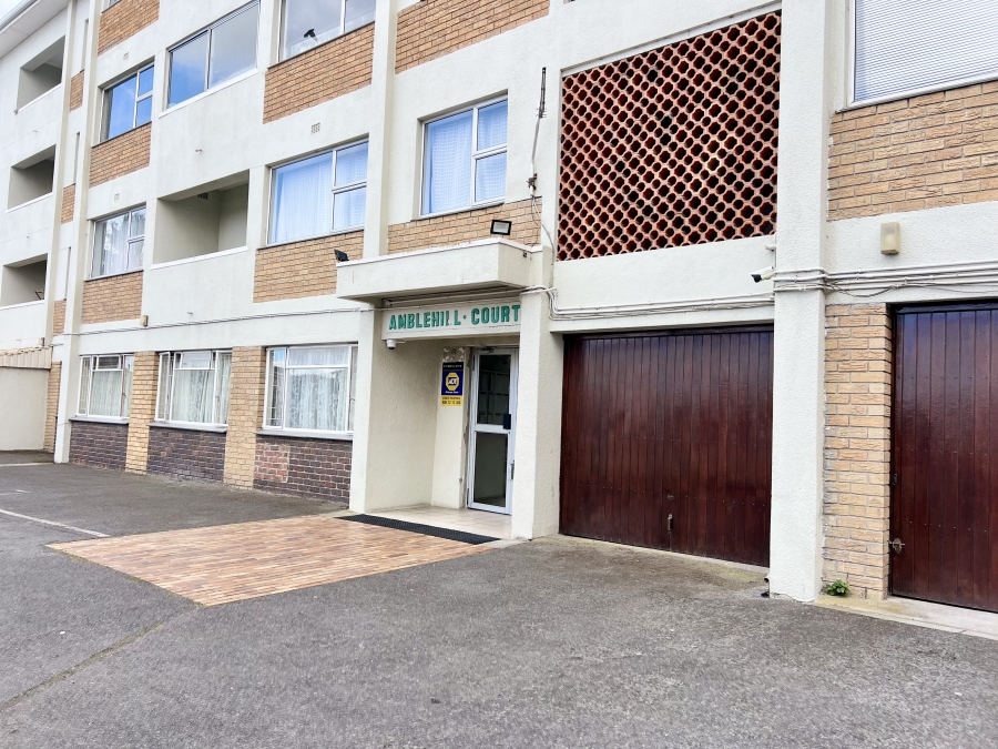1 Bedroom Property for Sale in Oostersee Western Cape